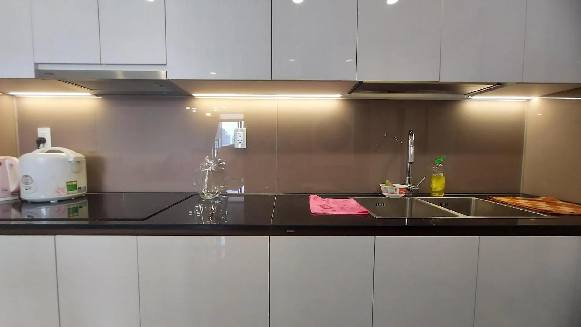 Vinh Hoi Apartments - Luxury Apartment Furnished Suites 호치민 베트남